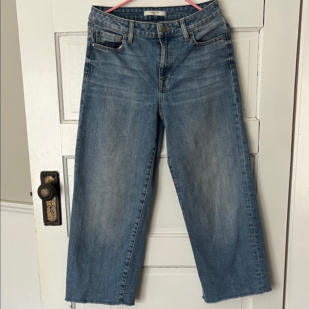 Fidelity Malibu Wide-Leg Cropped Jeans in Faded Blue Denim
